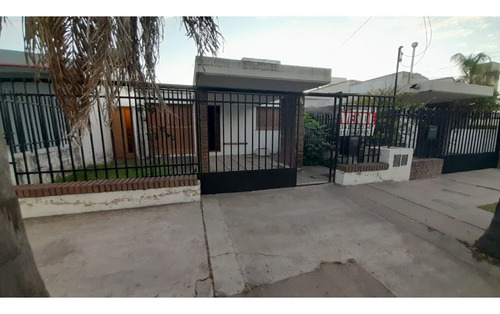 Imagen 6 de 12 de Casa A La Venta Frente Al Dino De Rodríguez Del Busto