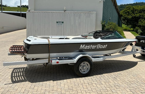 Lancha Wake V8 - Masterboat