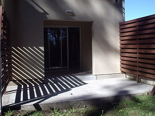 Venta Depto Con Jardín En Condominio Privado - Pilar -