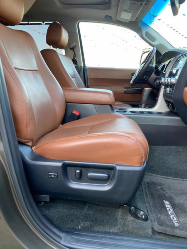Imagen 7 de 15 de Toyota Sequoia 2017 5.7 Platinum At