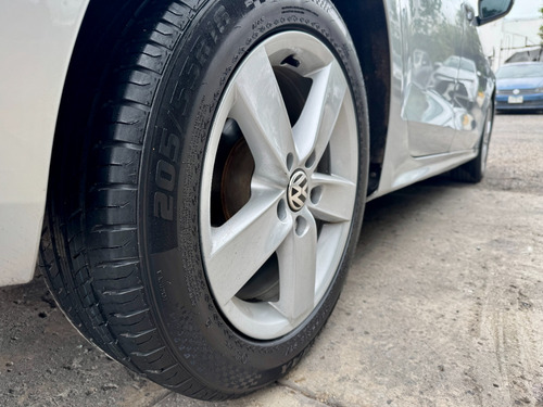 Volkswagen Jetta 2.5 Style Active Mt