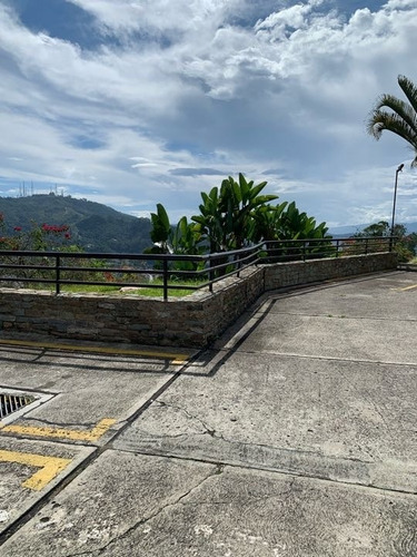 Imagen 15 de 16 de Vendo/alquilo Apto 300m2 4h+s/3b+s/4p Alto Hatillo 4615