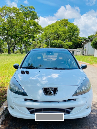 Peugeot 207 1.6 16v Quiksilver Flex 5p