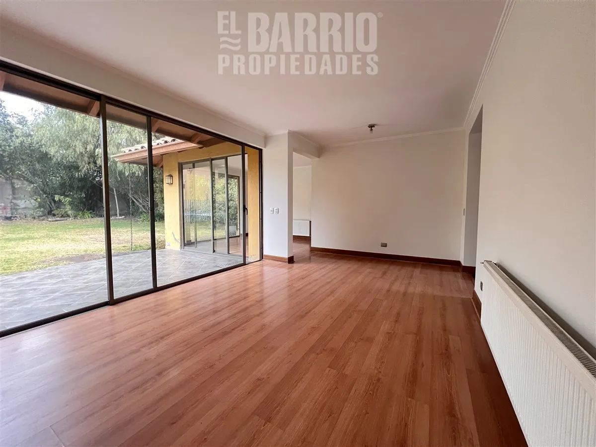 Imagen 5 de 17 de Casa En Arriendo Chamisero / Chicureo / Colina