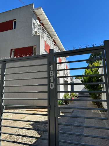 Ph En Venta - 2 Dormitorios 3 Baños - 72mts2 - Don Bosco, Quilmes