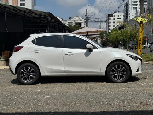 Mazda 2 Grand Touring AT