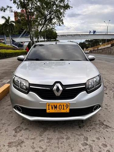 Renault Logan 1.6 Privilege / Intens