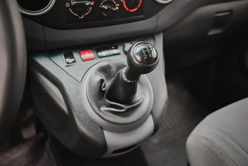 Imagen 14 de 16 de Peugeot Partner 1.6 B9 Corta