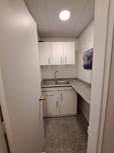 Imagen 8 de 8 de Arriendo Excelente Oficina Habilitada En Kennedy / 188 M2
