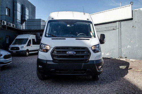 Imagen 2 de 13 de Ford Transit Minibus 17+1