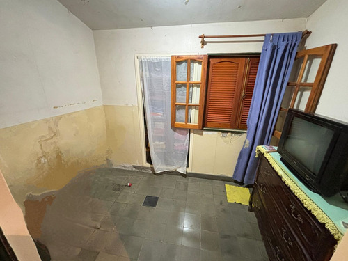 Venta Casa 2 Plantas - B°920vv. - Catamarca