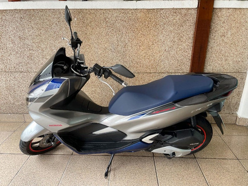 Imagem 3 de 6 de Honda Pcx 150 Sport 2021 - Impecável - Apenas 2.000km