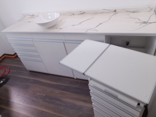 Mueble Odontologia Y Centros De Estética Mesa Revestida
