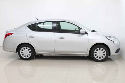 Imagen 6 de 15 de Nissan Versa 2017 4 Cilindros