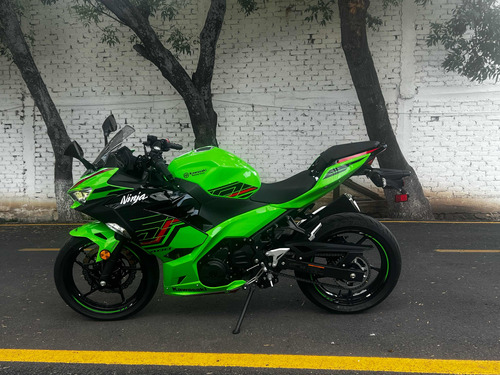 Kawasaki Ninja 400