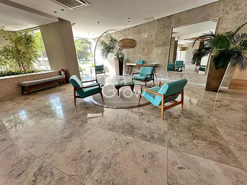 Planta Especial En Piso Alto, Parrillero Y Jacuzzi En Balcón