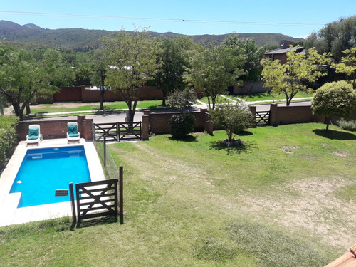 Cabaña En La Cumbre Cba.