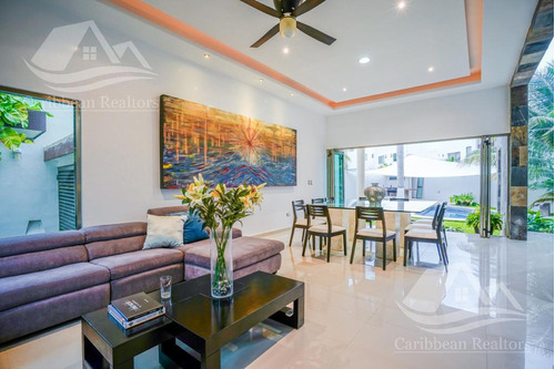 Casa En Venta En Villa Magna Cancun / Codigo Clm2024