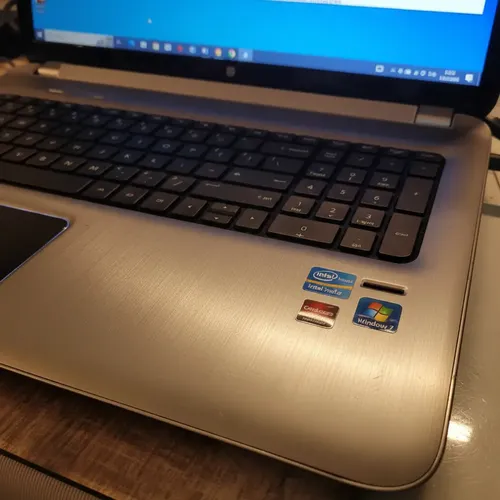 HP Pavilion Dv7-6070ef - PC Portable I7-2630QM - 8 Go RAM - Pour Pièces / Ne Fonctionne Pas