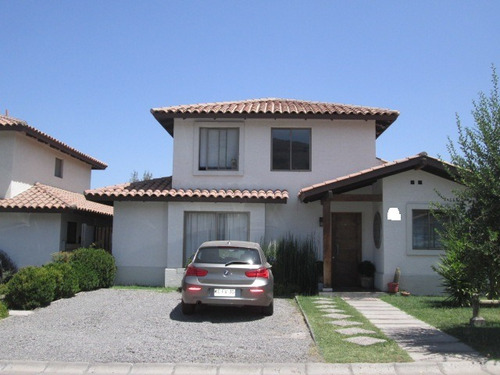 Excelente Casa Chilena En Ayres De Chicureo