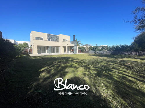 SAN MATÍAS | ALGUNAS DE NUESTRAS CASAS A LA VENTA