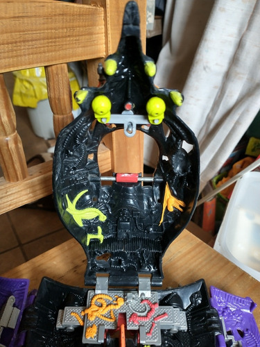 Mighty Max Dread Star Terror Talons Bluebird 1993 (Usado)