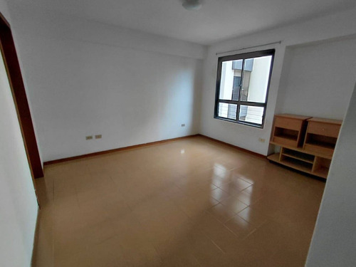 Apartamento En Venta En Valles De Camoruco - Wc