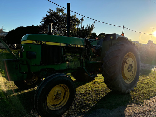 Vendo Tractor John Deere 2850