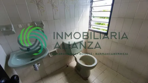 Apartamento En Arriendo En Pueblo Nuevo. Cod A16394