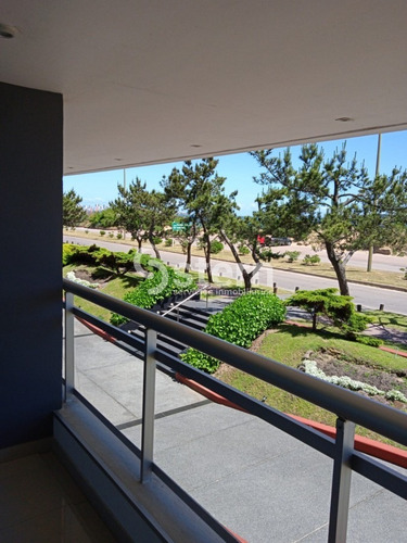 Imagen 2 de 11 de Venta Apartamento 2 Dormitorios, Playa Mansa, Punta Del Este