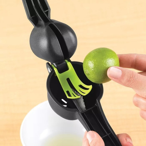 Exprimidor De Limones Betterware Corta Y Exprime Color Negro Negro