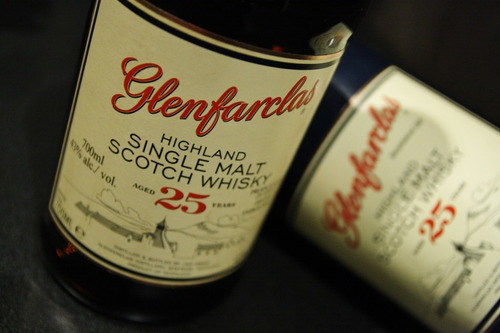 Imagen 9 de 10 de Whisky Glenfarclas 25 Años Single Highland Malt 700ml 43%alc