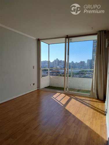 Depto En Venta De 3 Dorm. En Santiago A 2 Cuadras Del Metro