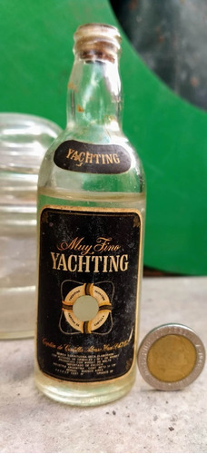 Botella Antigua Publicitaria Whisky Yachting Chica Unica