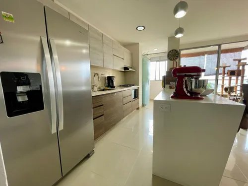 Apartamento En Arriendo En Castropol. Cod A22118