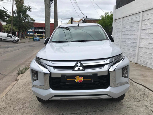 Mitsubishi L200 2.4 Di-d High Power 181cv Cuero 2019