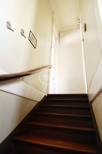 2 Pisos, 7 Dorm. Con Gran Patio En Valparaíso