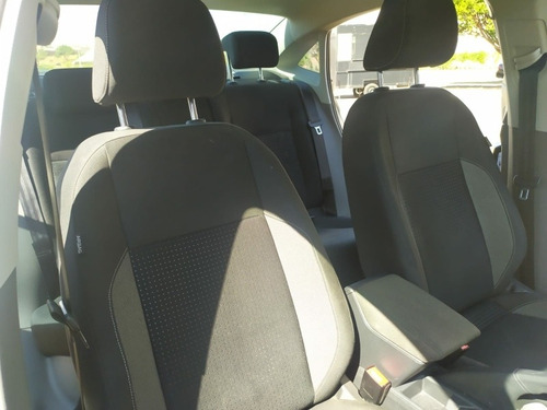 Imagem 9 de 12 de Volkswagen Virtus 2018 1.0 Comfortline 200 Tsi Aut. 4p