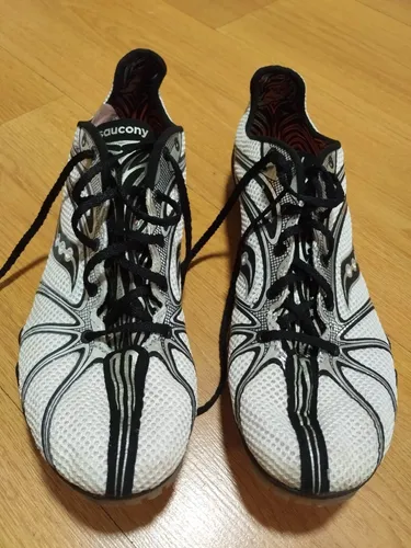 Saucony clavos top