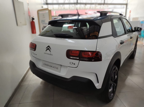 Imagen 2 de 25 de Citroen C4 Cactus Feel Pack Plus Automatico