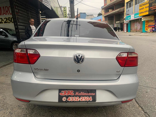 Imagem 4 de 11 de Volkswagen Voyage 2013 1.6 Vht Total Flex 4p