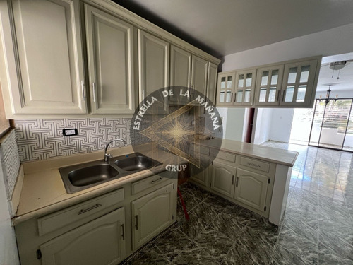 Elegante Apartamento En Zona Exclusiva