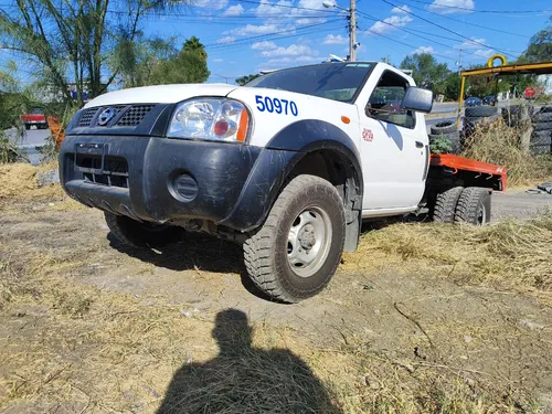 Nissan NP300 2.5 Diesel Chasis 4x4 Mt