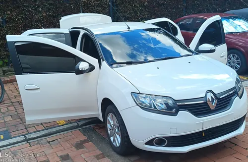 Renault Logan 1.6 Privilege / Intens