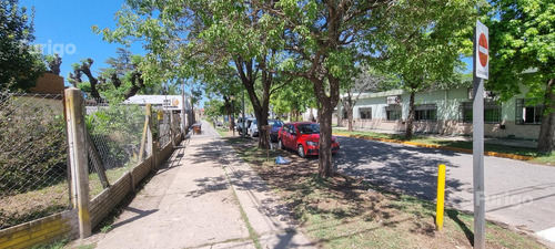 Casa 2 Dormitorios En Soldini. Alto Potencial Comercial. Segunda Unidad A Refaccionar