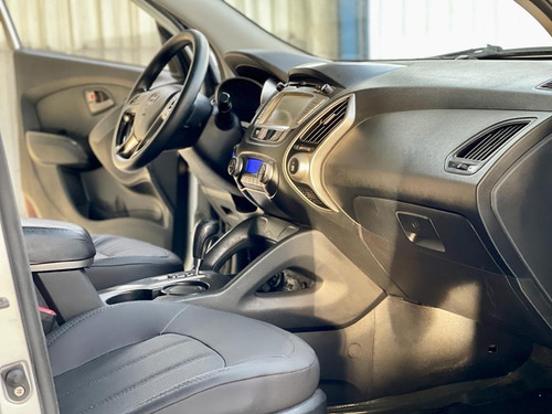 Imagem 9 de 16 de Hyundai Ix35 Gls 2.0 2012 Top Teto,ar Digital,couro,confira!
