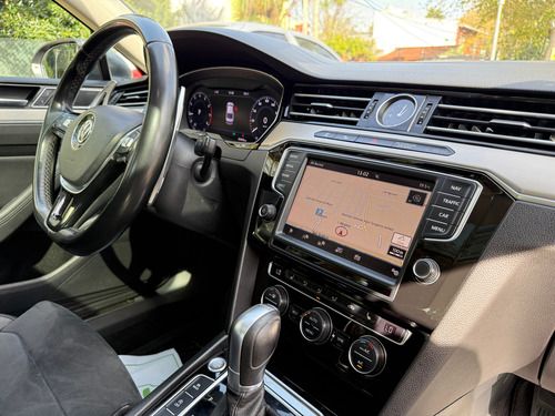 Volkswagen Passat 2.0 Tsi Highline 220cv