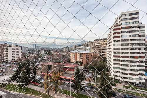Departamento En Venta De 4 Dorm. En Las Condes