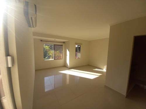 Imagen 2 de 13 de Bonita Casa De 4 Dormitorios Zona Radial 17 Y Medio, Santa Cruz