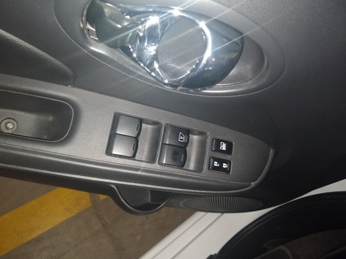 Nissan Versa 1.6 16v Sl Unique Aut. 4p 2018